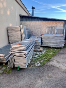 Saubere Elemente bereit für den Neuaufbau! 2